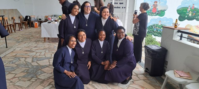 casinha de nazare_ Madre Isabel