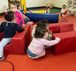 SINSE crianças em jogos na sala SINSE crianças em jogos na sala